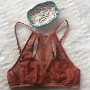 BOGO FREE!! Victoria’s Secret Bralette XS♥️